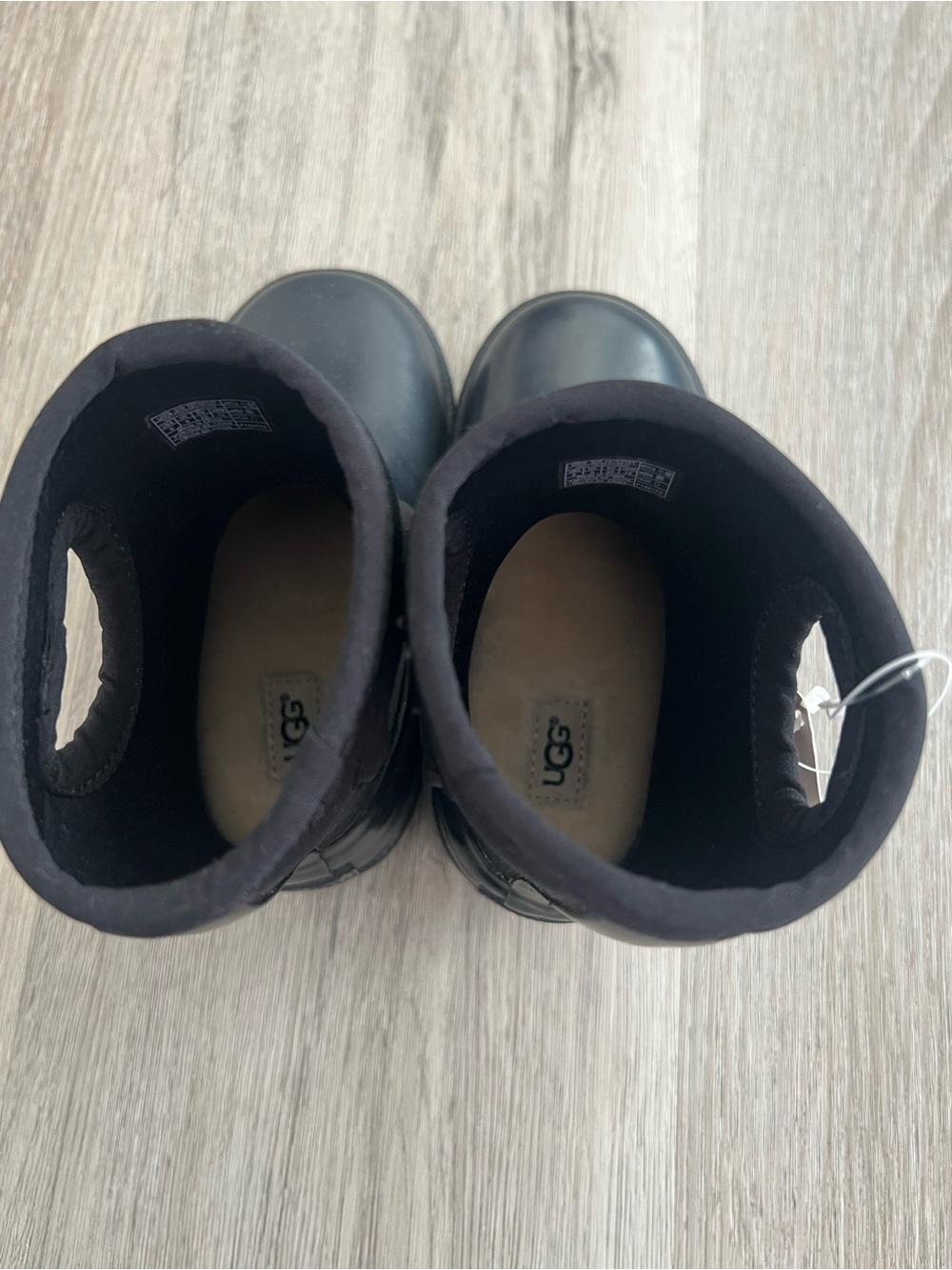 Ugg Kids Black Waterproof Rain Boots - Picture 7 of 9